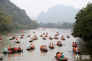 Visitors flock to Ninh Binh for Spring travel